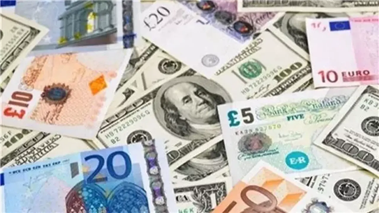 تغيرات أسعار العملات الأجنبية في تعاملات مساء السبت 21 مارس 2026